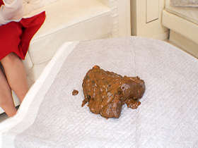 お酒好きドM美少女うさみちゃん 飲酒しながらうんちしちゃいました　サンプル画像03